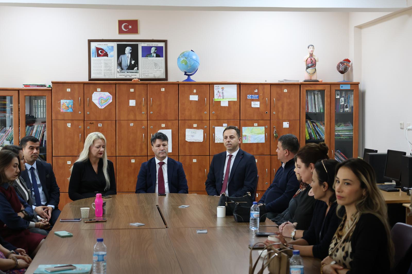 Başkan Soyuak’tan Öğretmenler Günü Ziyareti